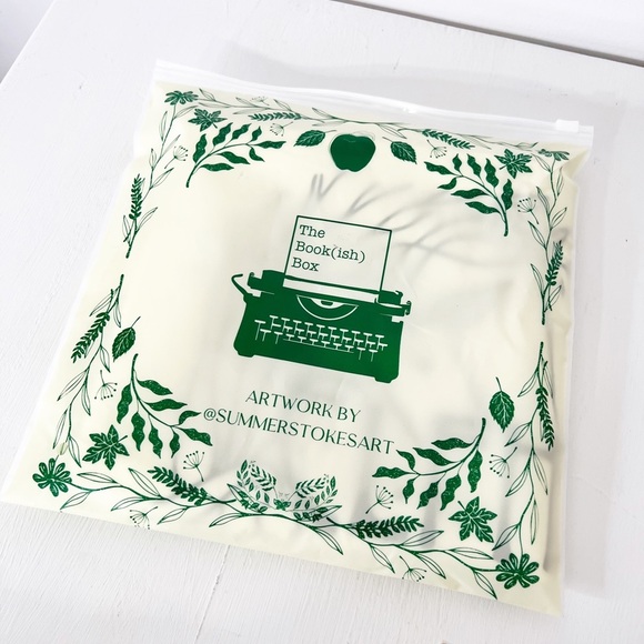 Bookish Box ELFHAME National Park Pillowcase Soft Folk of Air Holly Black - Picture 5 of 5